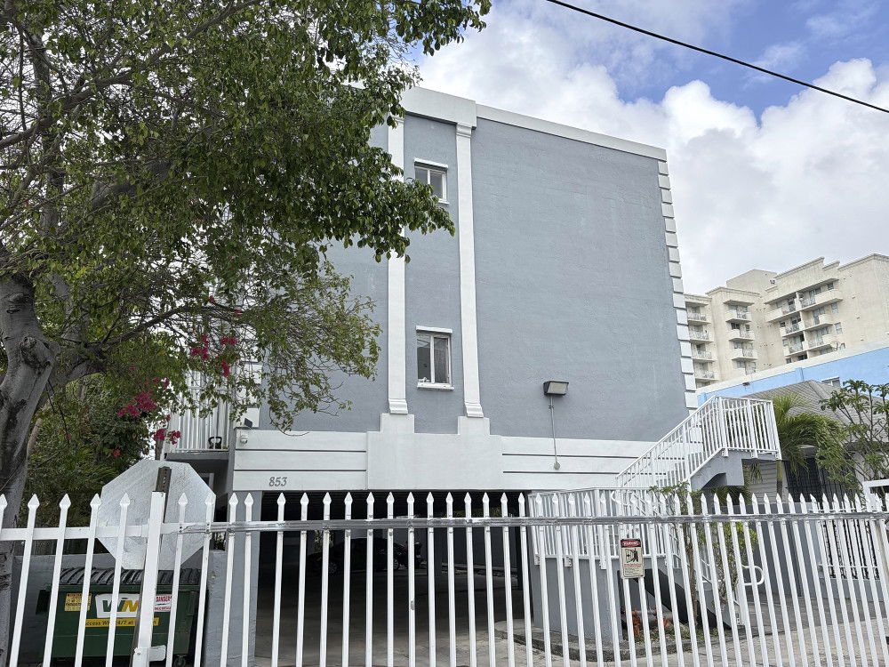 Castello II Condo - 1